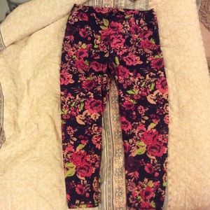Gaiam Crop Yoga Leggings - Floral - Medium